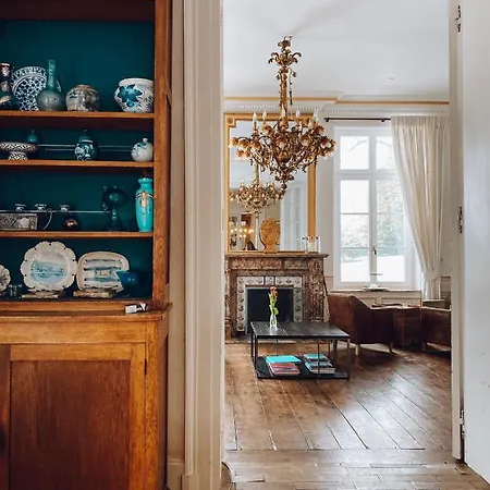 Chateau Charles Bed & Breakfast 4*