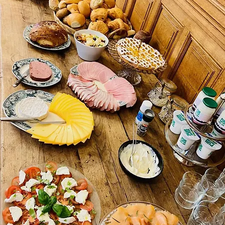 Nocleg ze śniadaniem Chateau Charles 4*